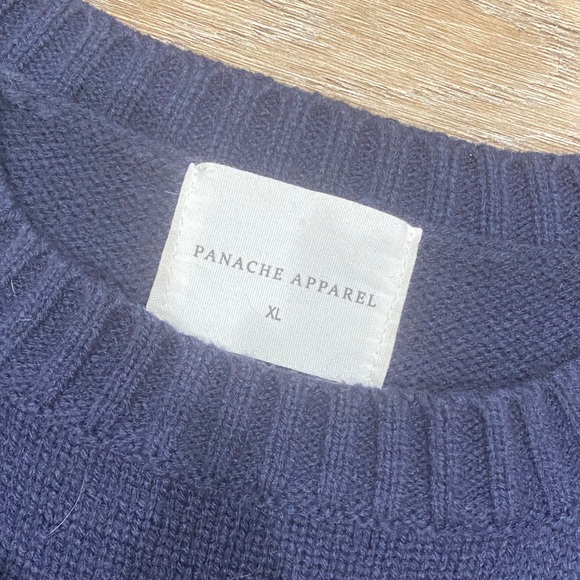 Navy Sweater with Pink Après detail - Picture 2 of 3